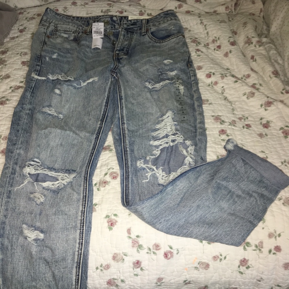 American Eagle Ripped Jeans